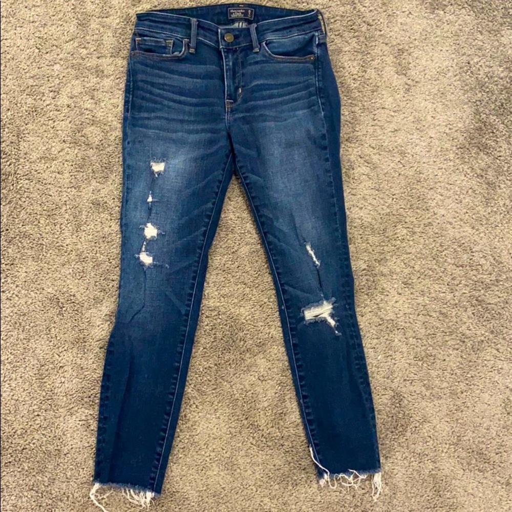 Abercrombie & Fitch Distressed Skinny Jeans